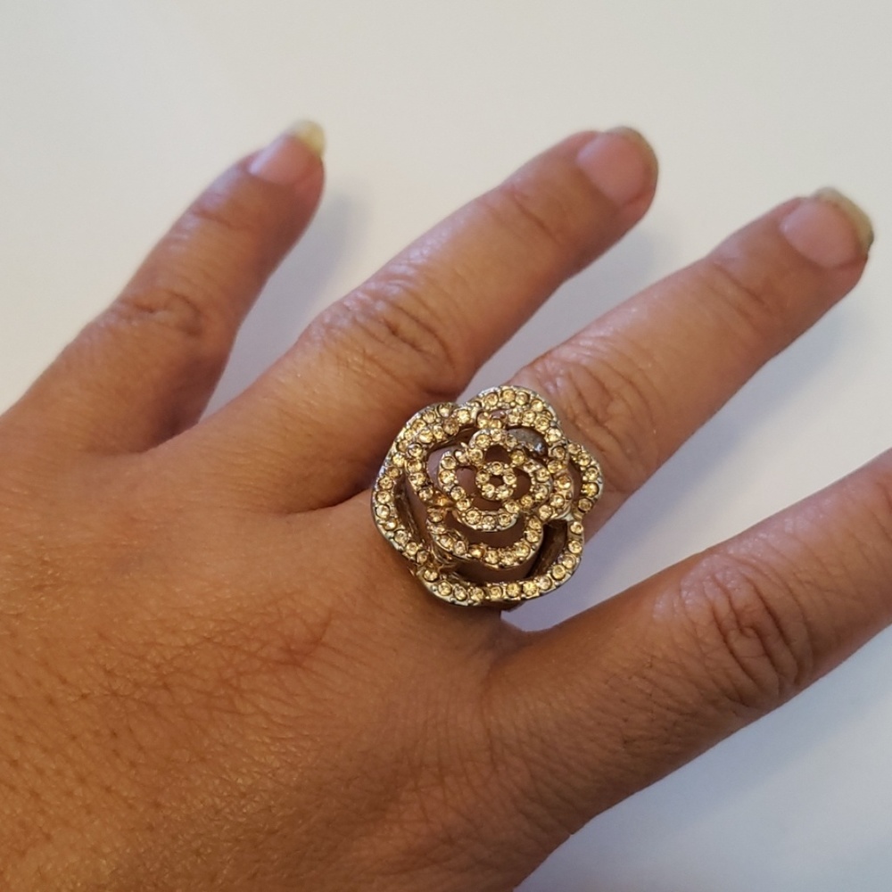Ring - Picture 3 of 3